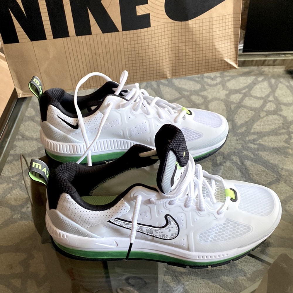 Brand new Nike  Air MAX GENOME White men’s 9 - Picture 3 of 11